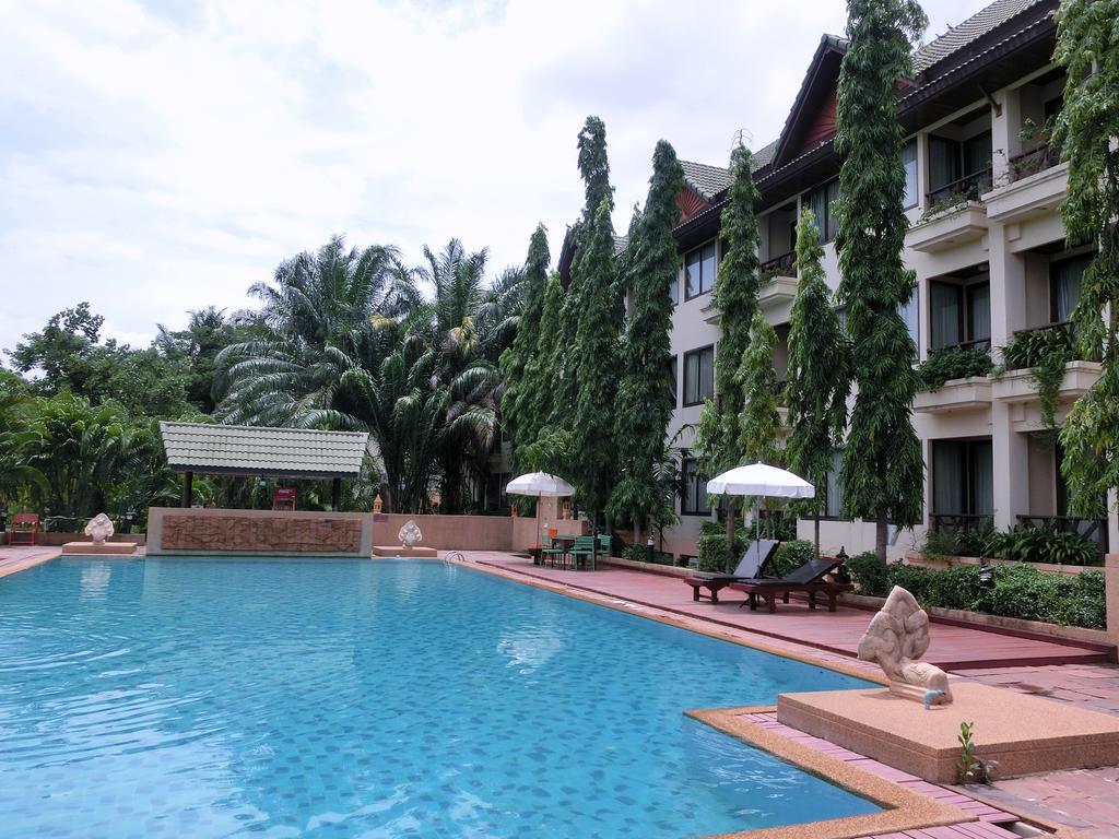 Warin Chamrap Ubon Buri Hotel & Resort חדר תמונה